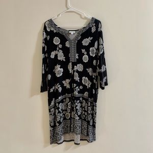 Black and white printed sheath dress